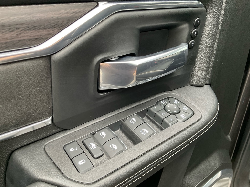 2026 Ram 2500 Laramie photo 28