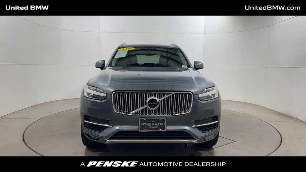 2016 Volvo XC90 T6 Inscription photo 2