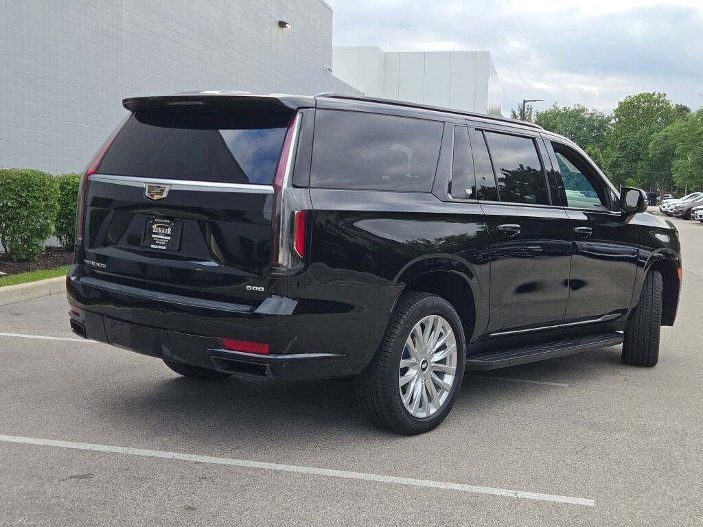 2021 Cadillac Escalade ESV Premium Luxury photo 11