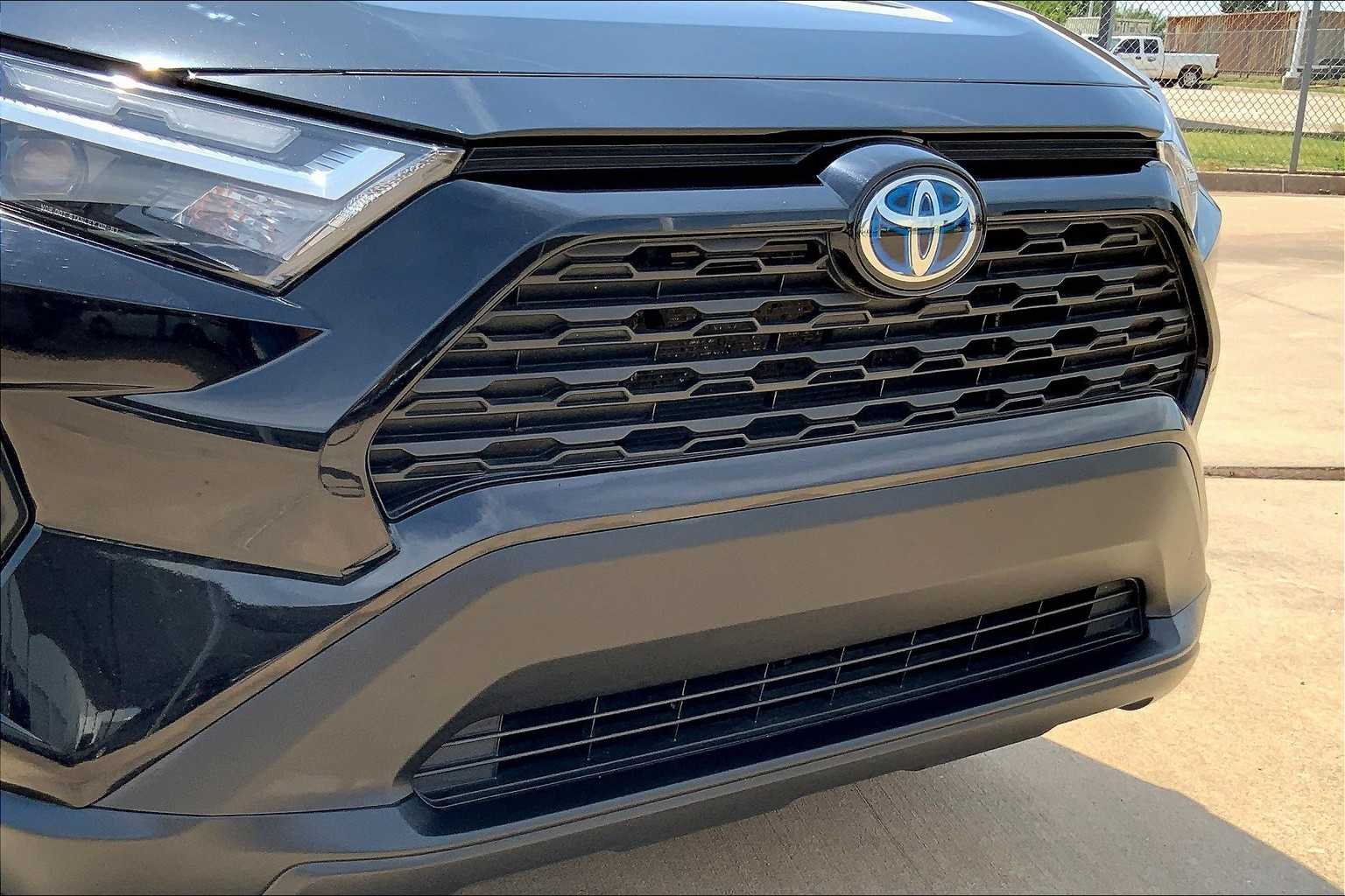 2024 Toyota RAV4 Hybrid photo 24