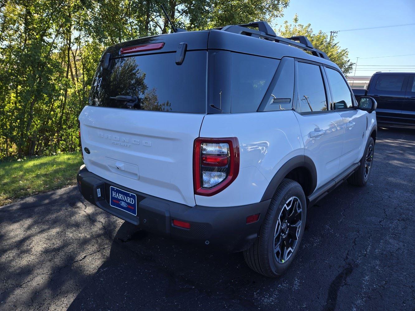 2025 Ford Bronco Sport Outer Banks photo 2