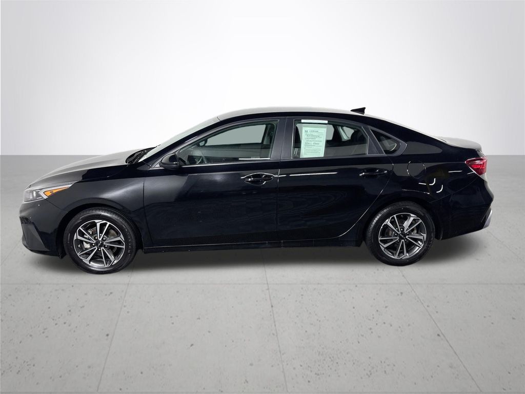2023 Kia Forte LXS photo 8