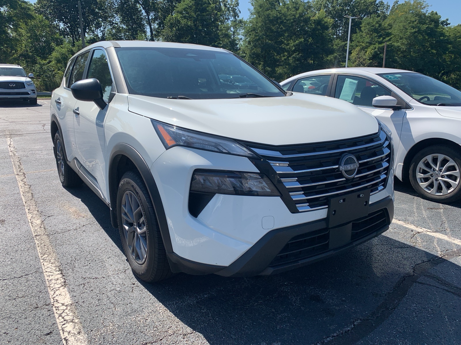 2024 Nissan Rogue S photo 5