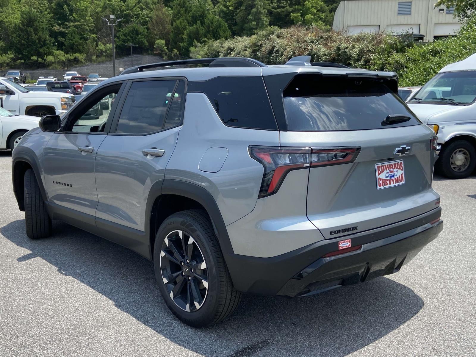 2026 Chevrolet Equinox RS photo 3