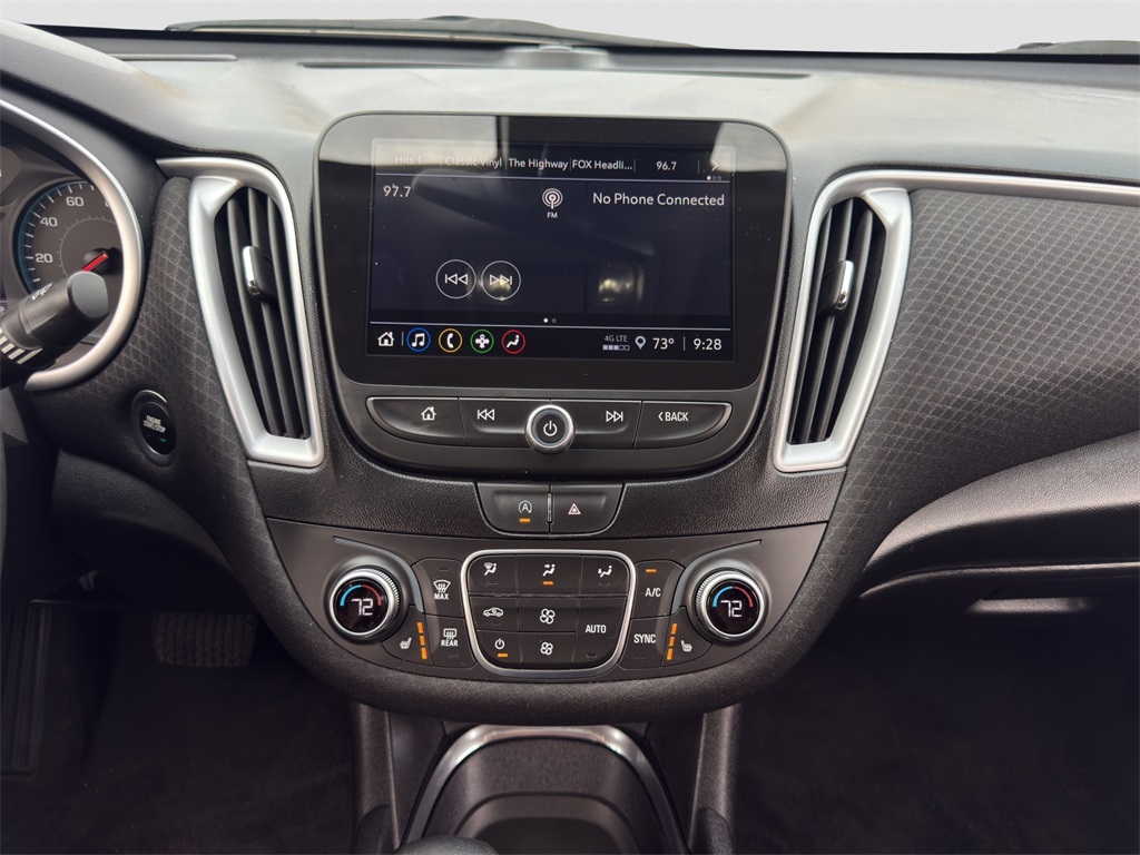 2023 Chevrolet Malibu 1LT photo 16