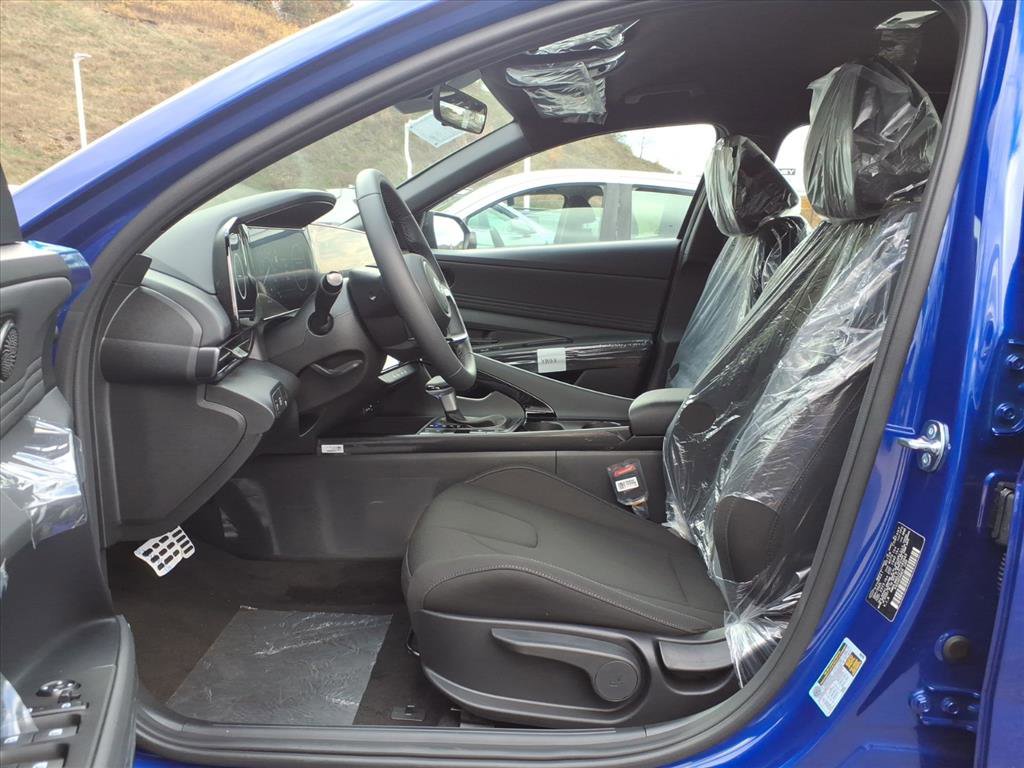 2026 Hyundai Elantra Hybrid SEL Sport photo 4