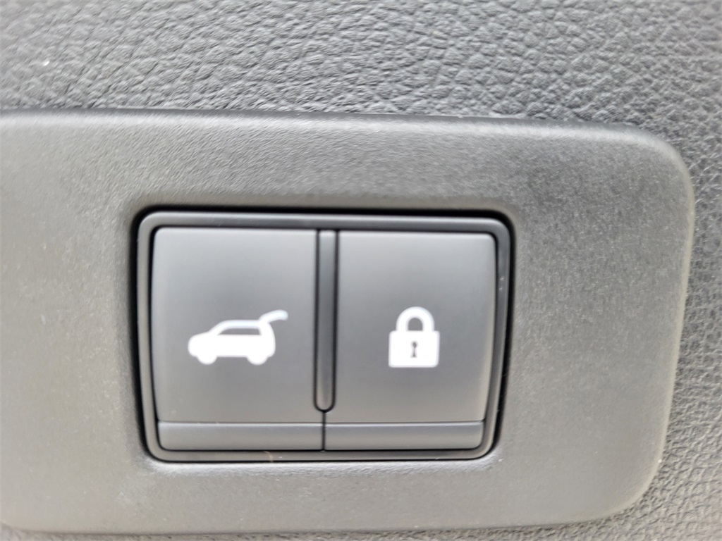 2025 Nissan Murano SV photo 17