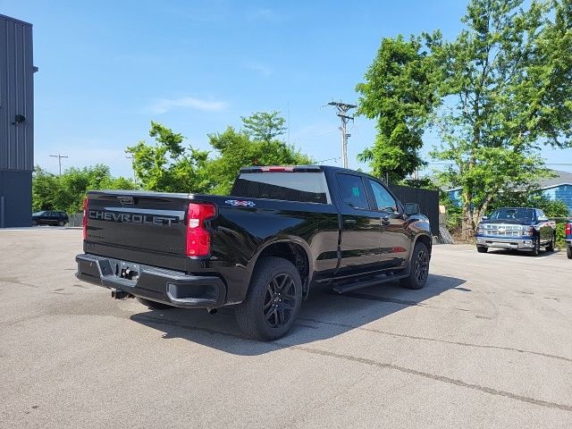 2023 Chevrolet Silverado 1500 Custom photo 2