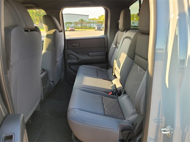 2026 Nissan Frontier Crew Cab SV photo 11