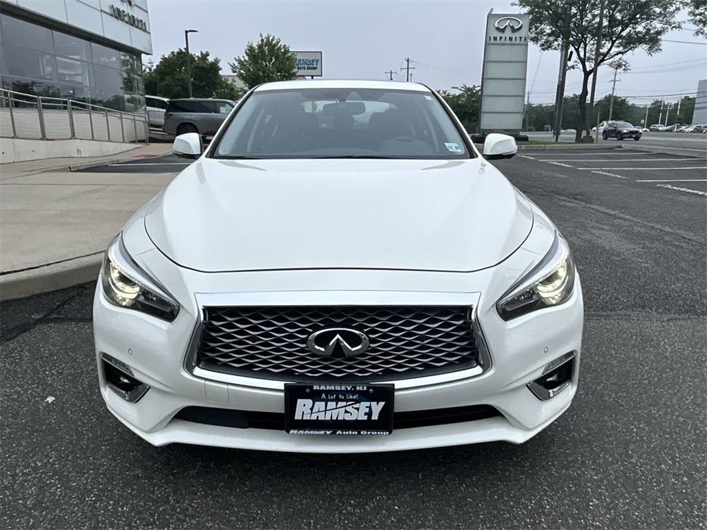 2022 Infiniti Q50 LUXE photo 2