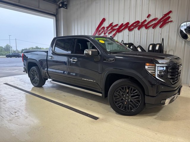 Used 2022 GMC Sierra 1500 Denali Denali Ultimate with VIN 1GTUUHELXNZ556939 for sale in Kansas City