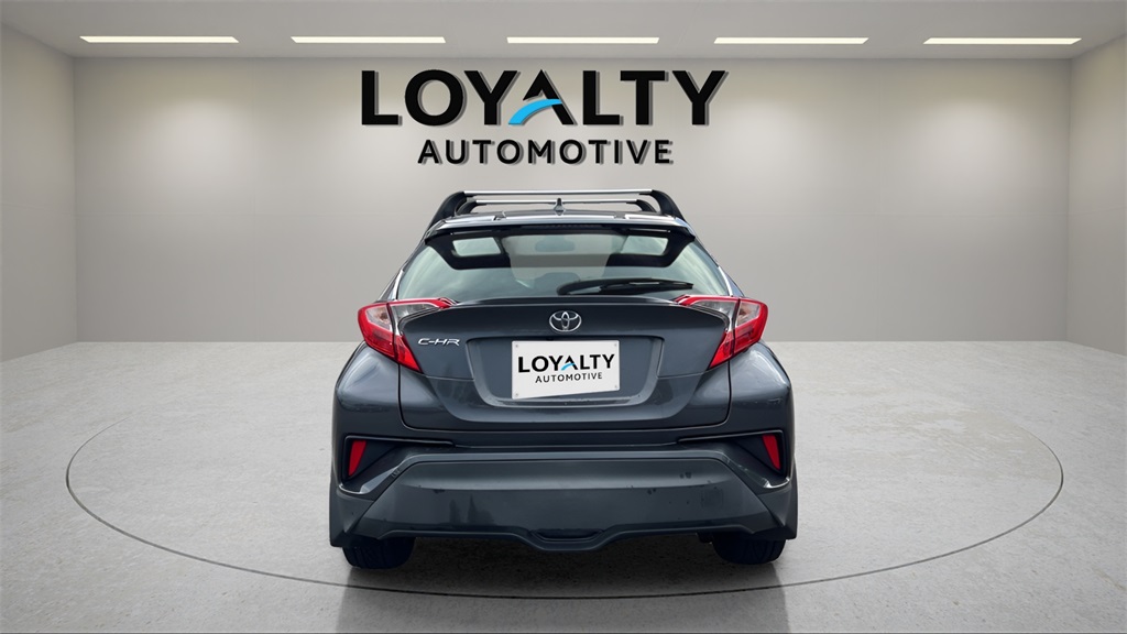2018 Toyota C-HR XLE photo 2