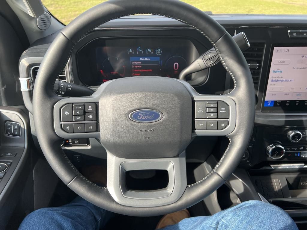 2024 Ford F-350 Lariat photo 18