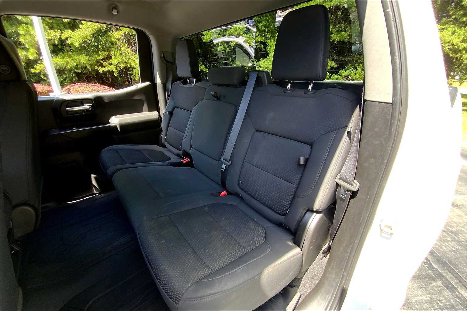 2020 Chevrolet Silverado 1500 Custom photo 18