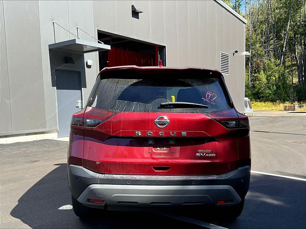 2021 Nissan Rogue SV photo 5