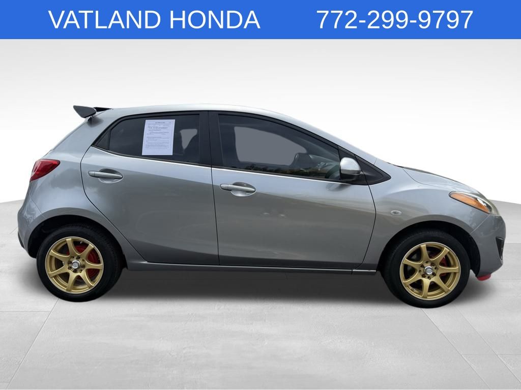 2014 Mazda Mazda2 Sport photo 4