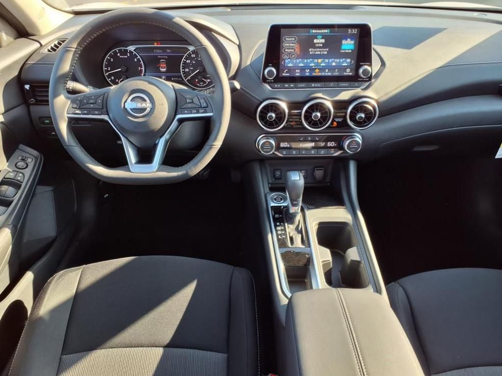 2025 Nissan Sentra SV photo 2