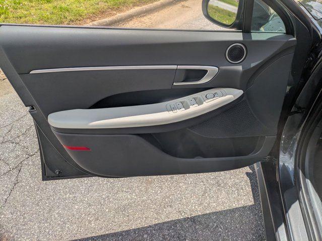 2025 Hyundai Sonata SE photo 11