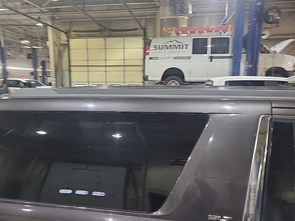 2017 Gmc Yukon XL SLT photo 9