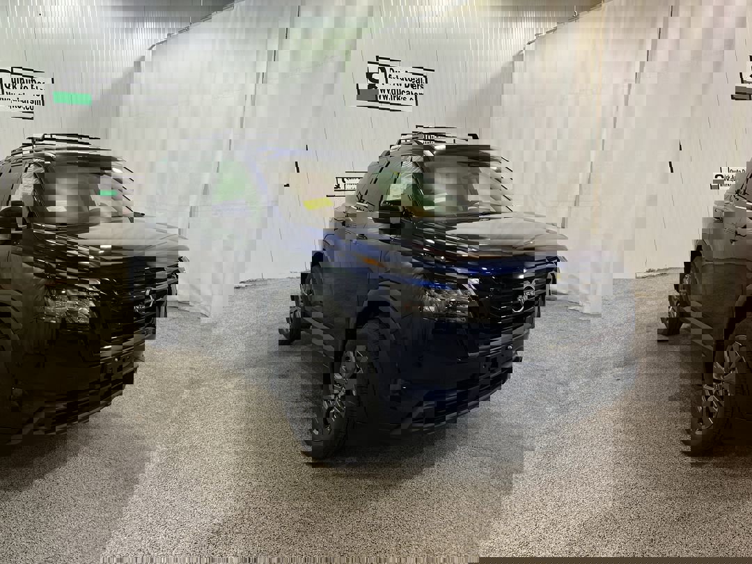 2025 Nissan Pathfinder SV photo 3