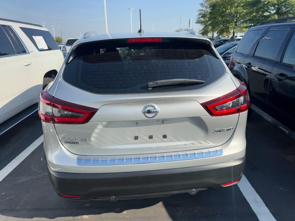 2022 Nissan Rogue Sport SV photo 3