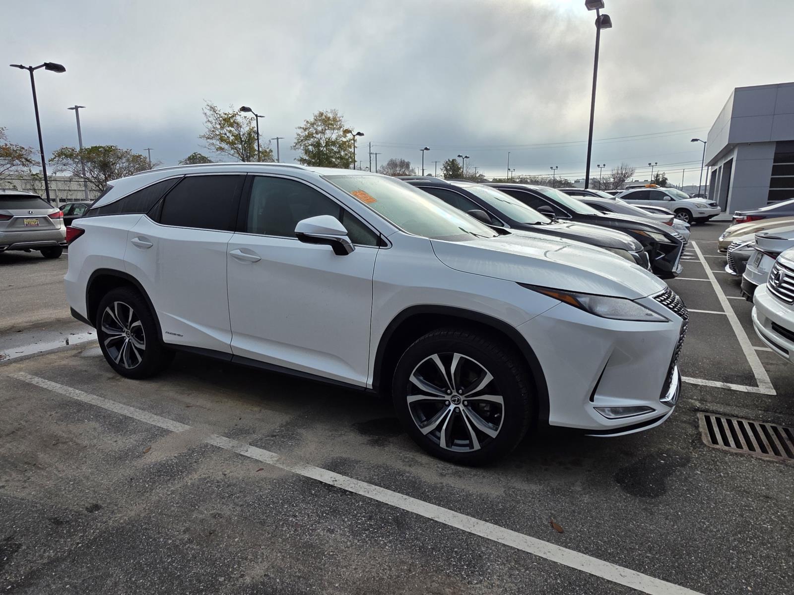 2022 Lexus RX Hybrid 450h's photo