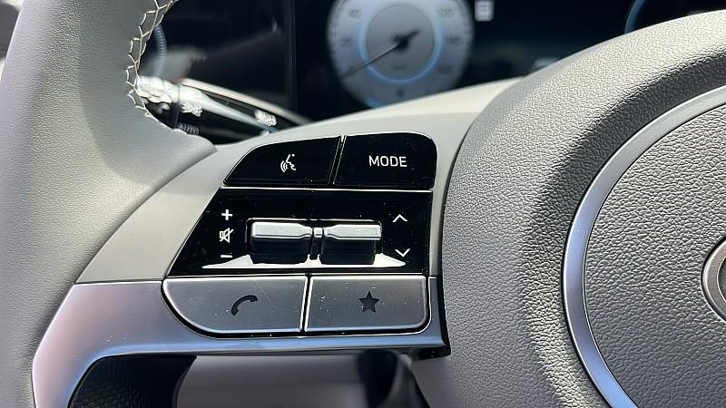 2025 Hyundai Elantra SEL Convenience photo 42