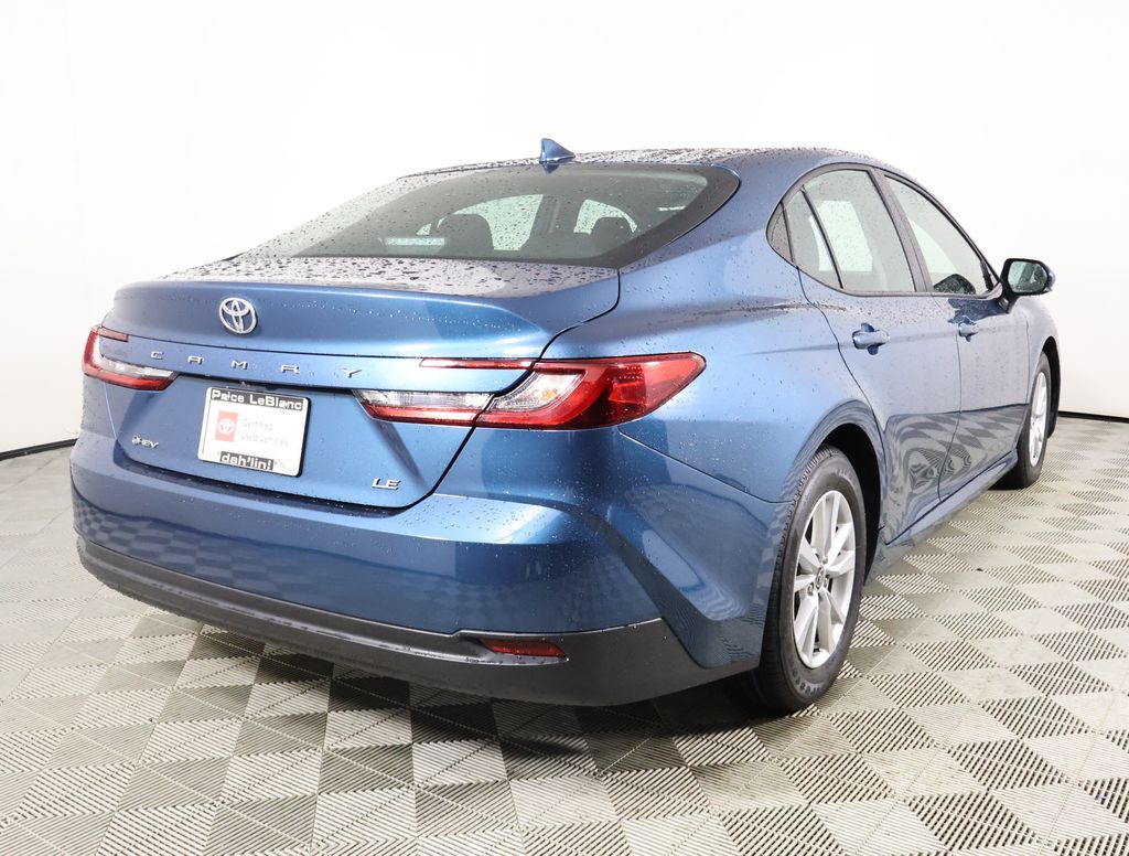 2025 Toyota Camry LE photo 5