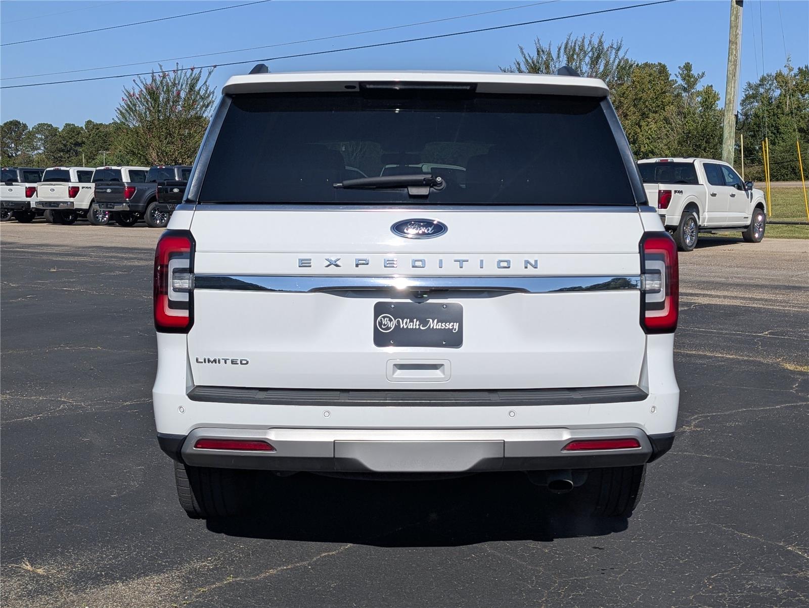 2023 Ford Expedition Limited photo 3