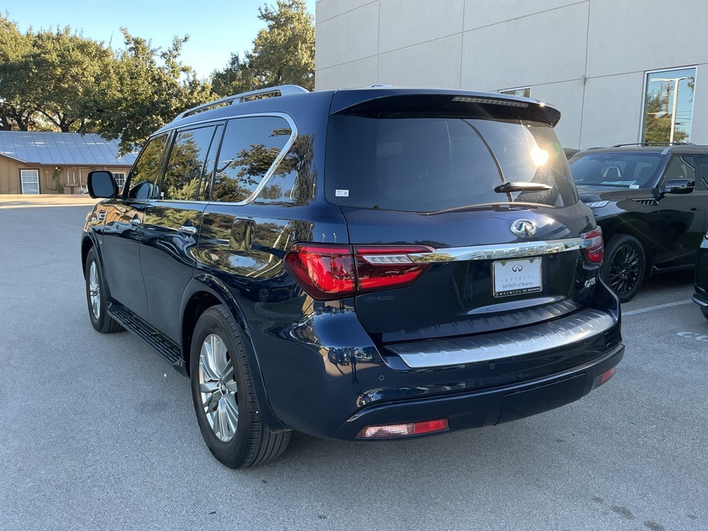 2019 Infiniti QX80 Luxe photo 3