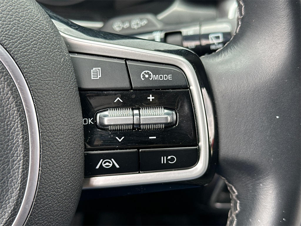 2023 Kia Sorento S photo 24