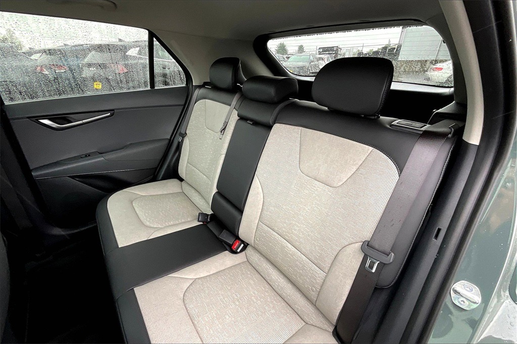 2025 Kia Niro SX Touring photo 9