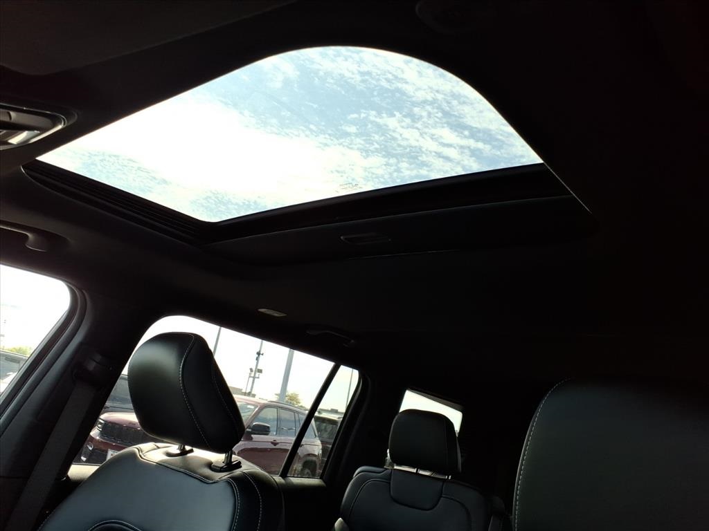 2025 Jeep Grand Cherokee Altitude X photo 10