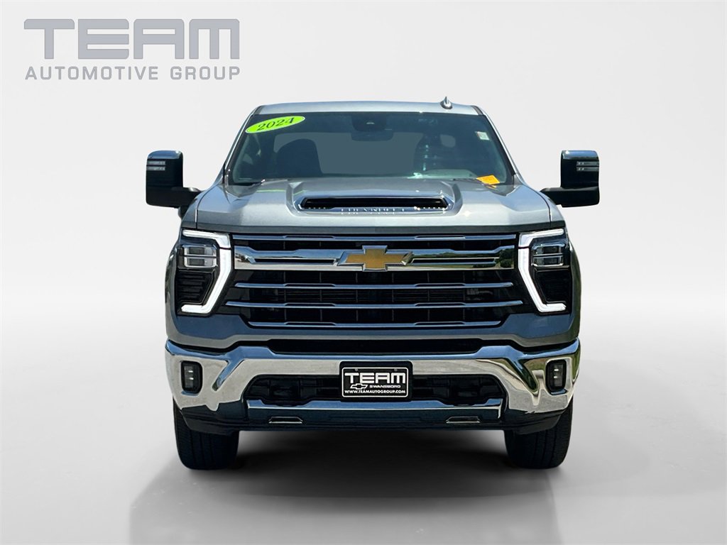 2024 Chevrolet Silverado 2500HD LTZ photo 2