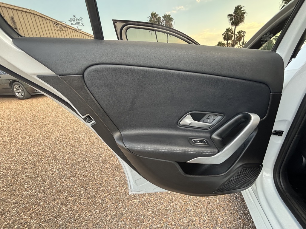 2020 Mercedes Benz A 220 photo 15