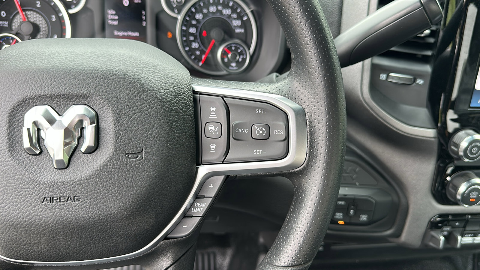 2025 Ram 5500 Tradesman photo 9