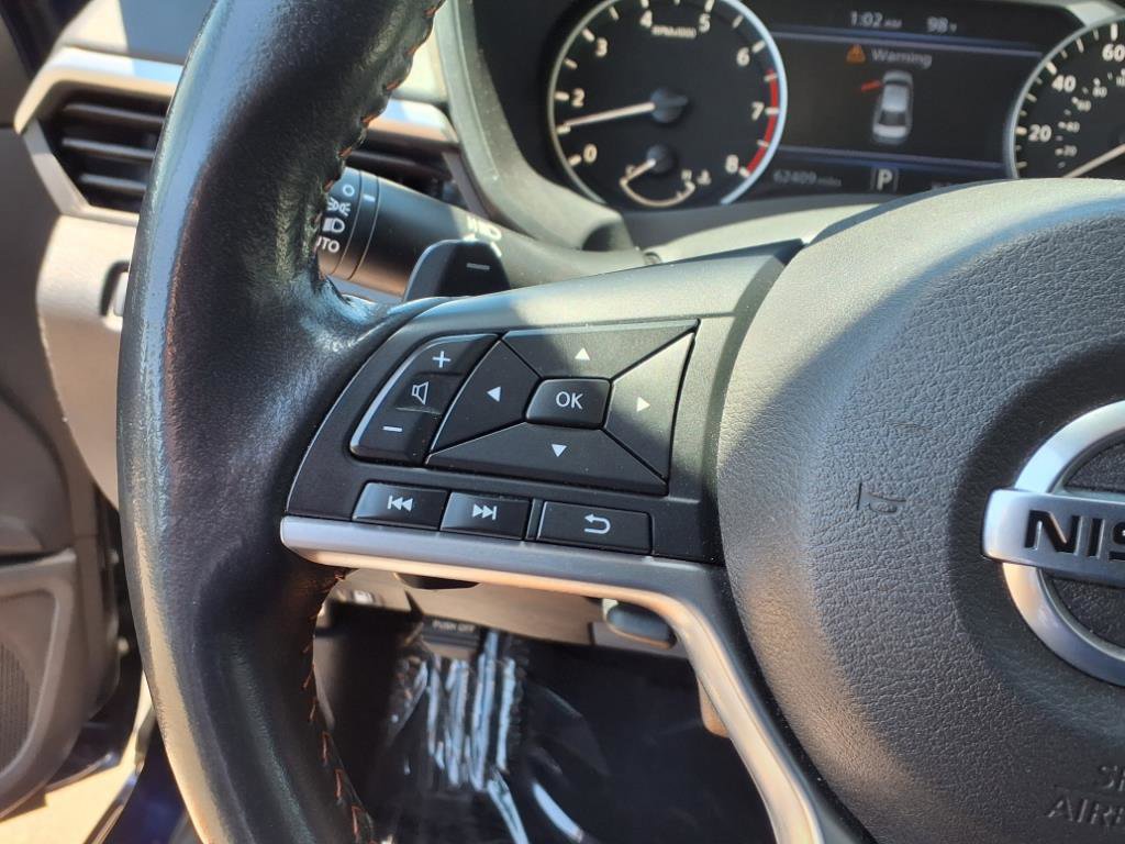 2022 Nissan Altima 2.5 SR photo 11