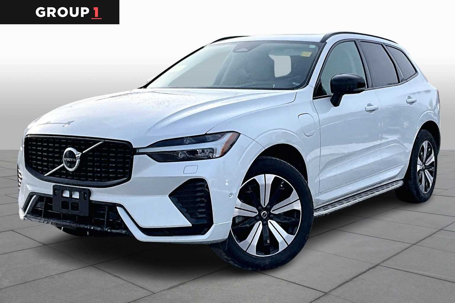 2023 Volvo XC60 Plus's photo
