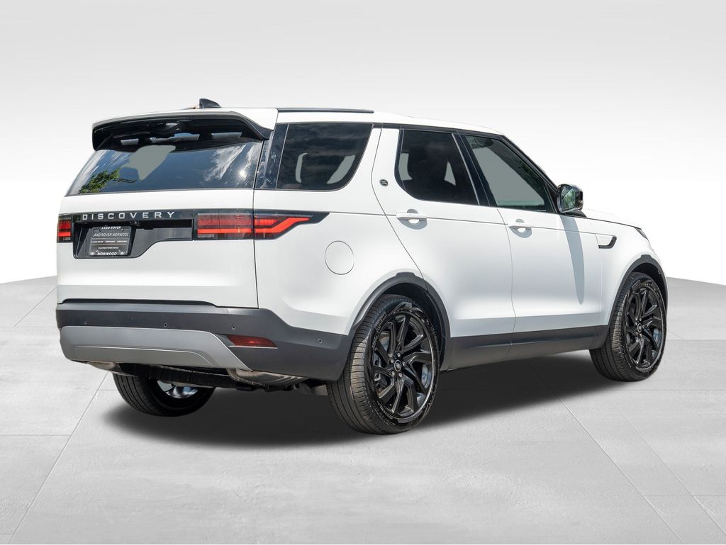 2025 Land Rover Discovery S photo 3