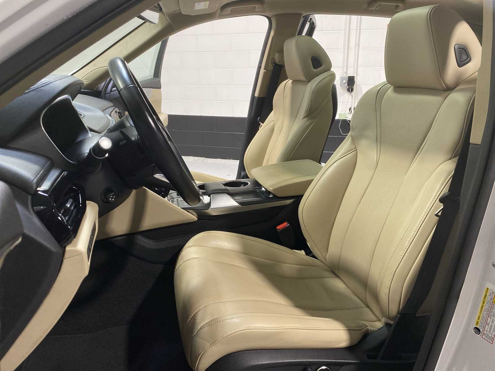 2023 Acura MDX Technology SH-AWD photo 10