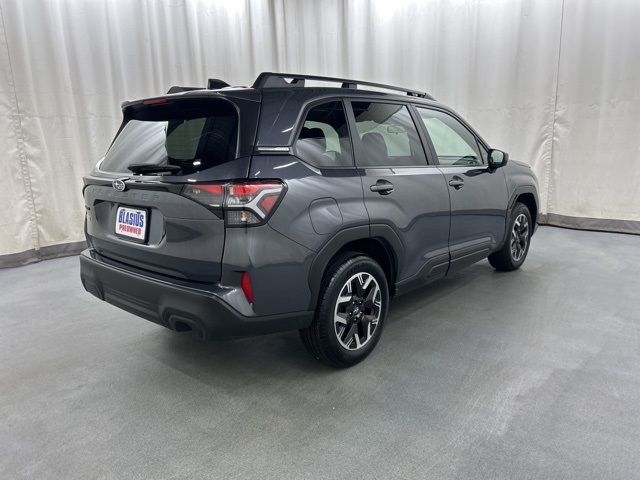 2025 Subaru Forester Premium Base photo 6