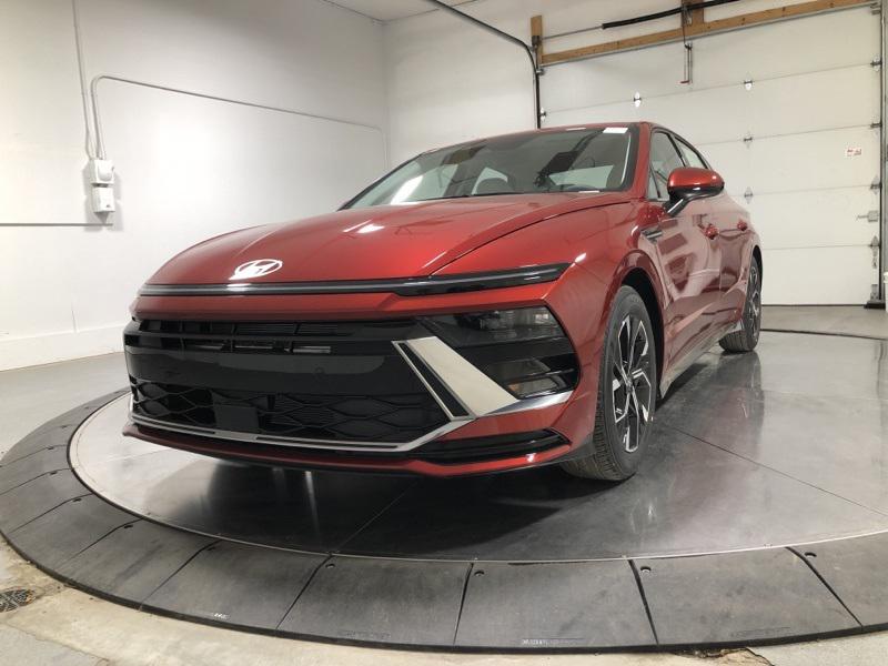 2025 Hyundai Sonata SEL photo 3