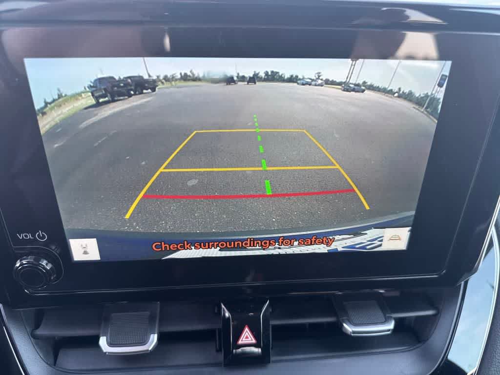2024 Toyota Corolla Cross XLE photo 18