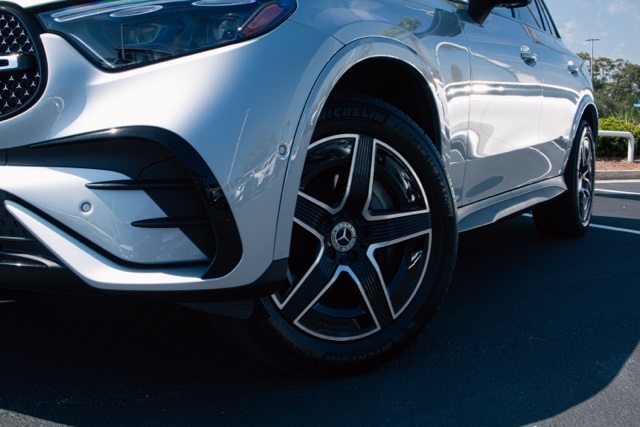 2023 Mercedes Benz GLC 300 4MATIC photo 6