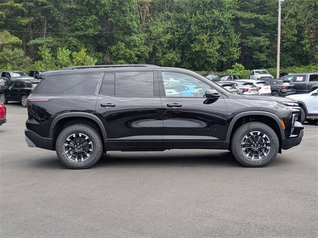 2026 Chevrolet Traverse Z71 photo 3