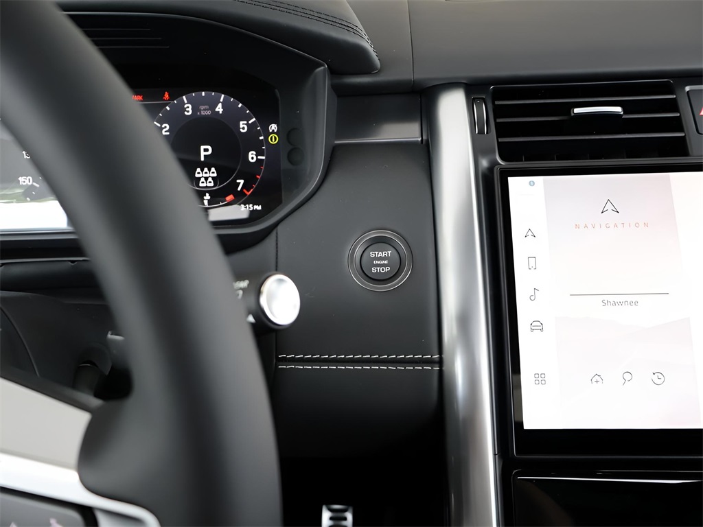 2025 Land Rover Discovery Metropolitan Edition photo 23