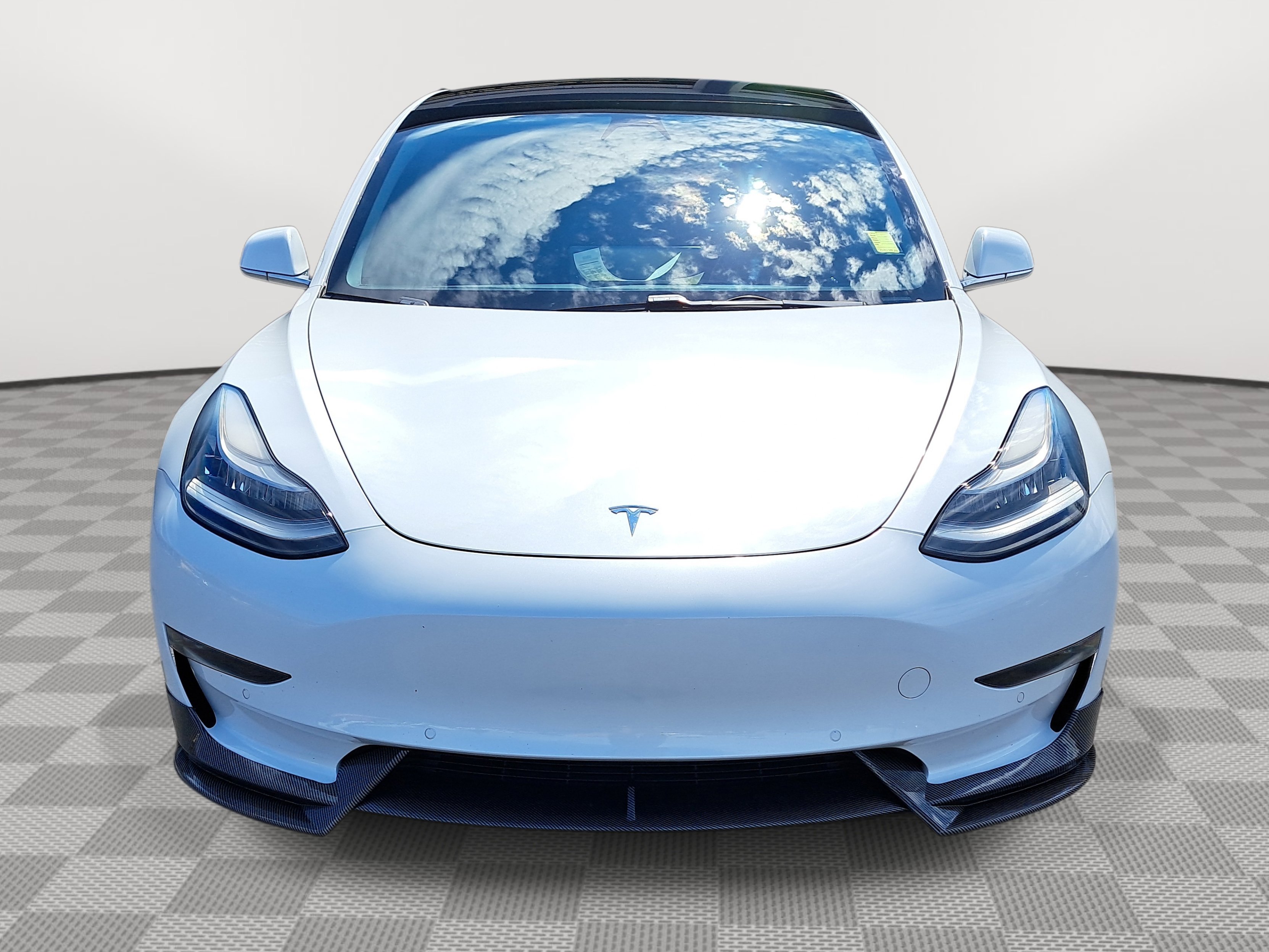 2018 Tesla Model 3 Long Range photo 2