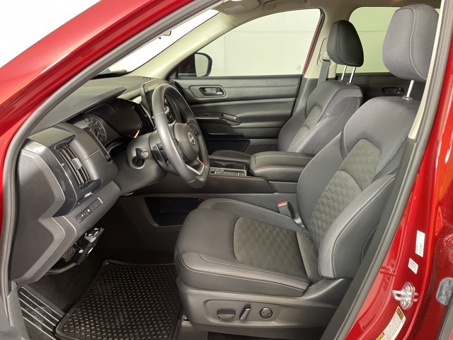 2024 Nissan Pathfinder SV photo 14