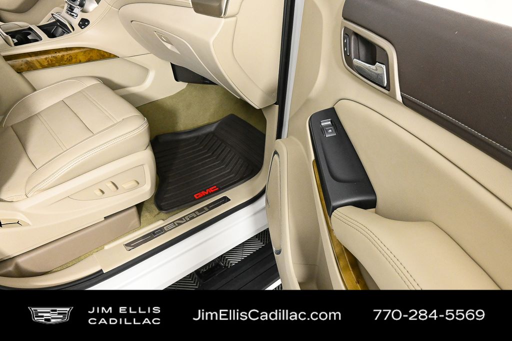 2017 Gmc Yukon Denali photo 22