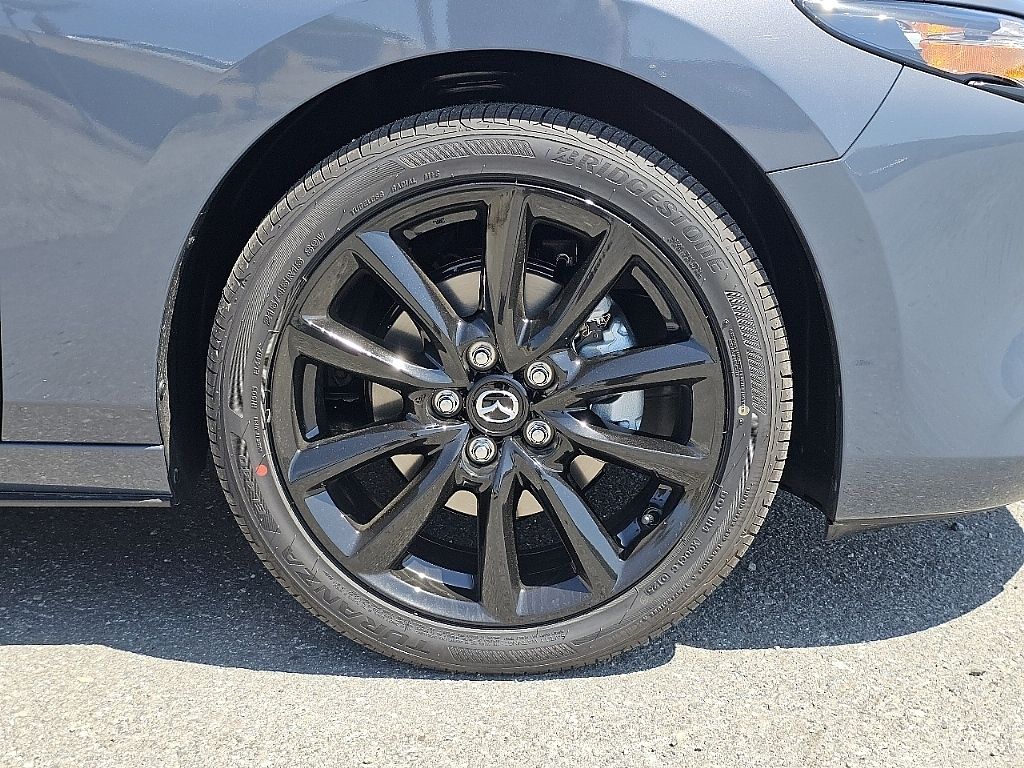 2025 Mazda Mazda3 Hatchback 2.5 s Carbon photo 17